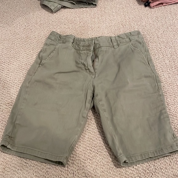 Boys lot of shorts #5 total, sizes 10-14 but all about the same fit - Picture 6 of 6